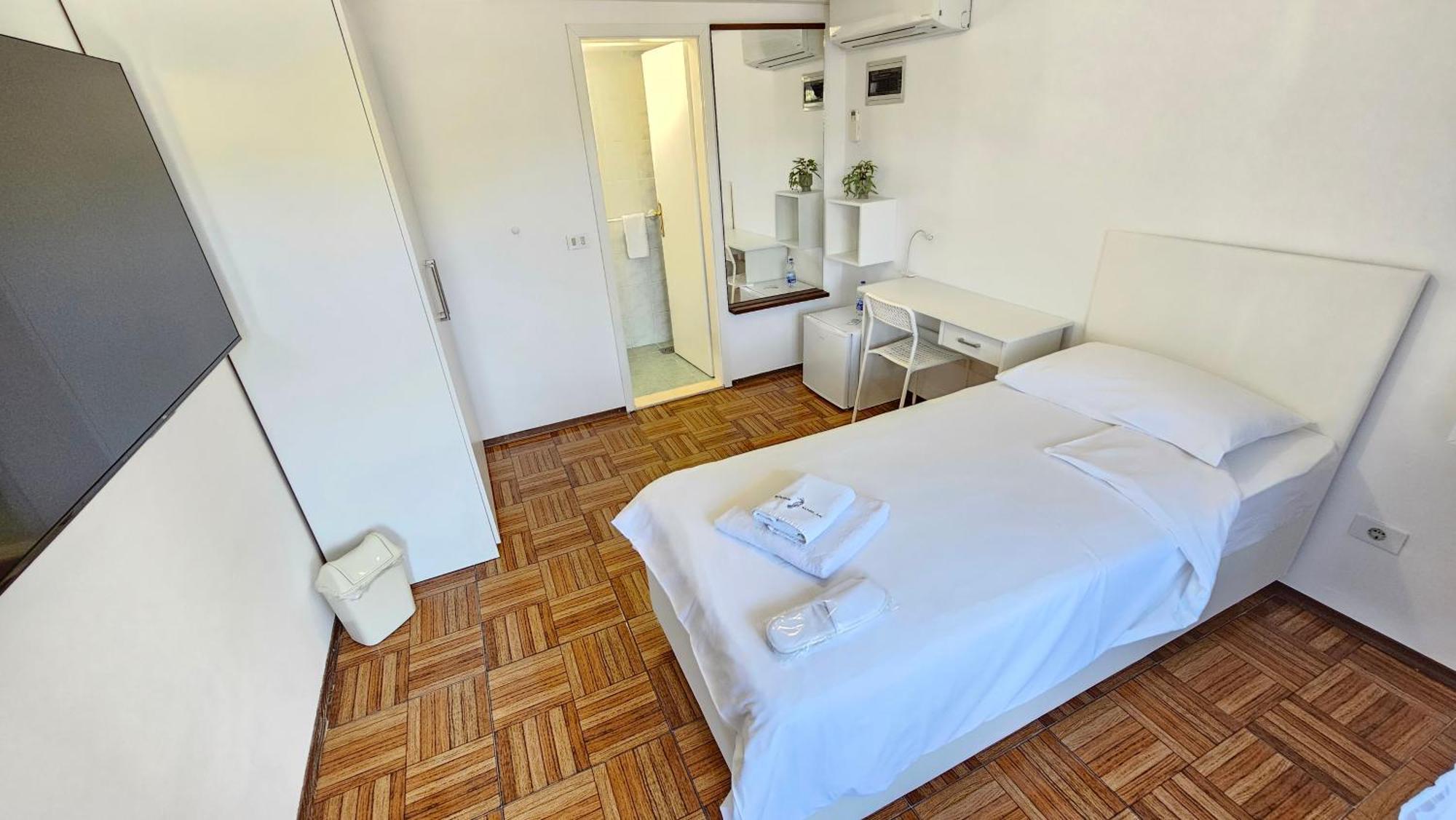 Rooms Koblar Portoroz Habitación foto